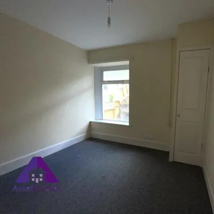 Image 7 - Richmond Road, Six Bells, NP13 2PG, United Kingdom - Townhouse for rent