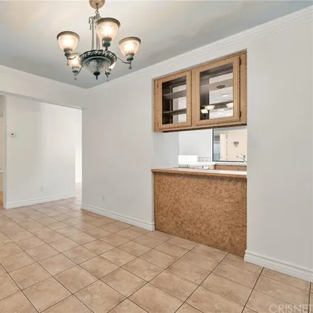 Image 9 - 18836 Hatteras Street, Los Angeles, CA 91356, USA - Townhouse for sale