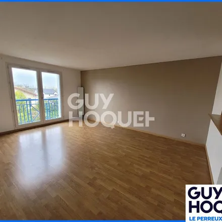 Rent this 3 bed apartment on 85 Avenue du Général de Gaulle in 94170 Le Perreux-sur-Marne, France