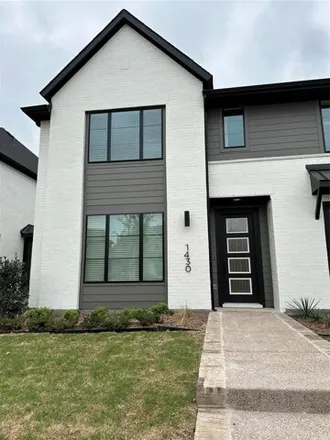Rent this 3 bed house on Bird's Fort Trail in Arlington, TX 76005