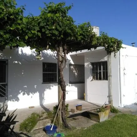 Buy this 2 bed house on Calle 146 654 in Barrio 12 de Octubre, B1880 DOP Berazategui