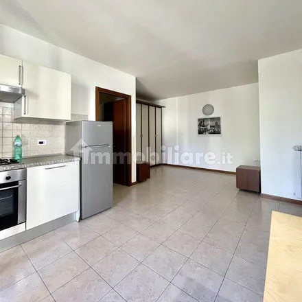 Image 6 - Via Marco Roncioni, 59100 Prato PO, Italy - Apartment for rent