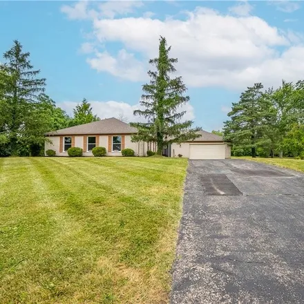 Buy this 4 bed house on 1576 Roamont Drive in Washington Township, OH 45459