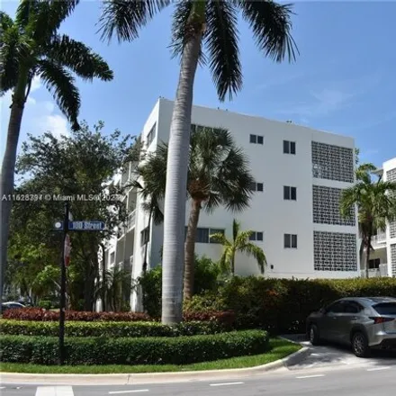 Image 2 - 10001 West Bay Harbor Drive, Bay Harbor Islands, Miami-Dade County, FL 33154, USA - Condo for rent