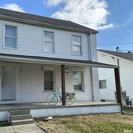 Buy this studio house on Delta Zeta in West Mill Street, Carbondale