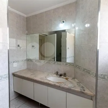 Rent this 2 bed apartment on Escola Nossa Senhora das Graças in Rua Tabapuã 303, Vila Olímpia