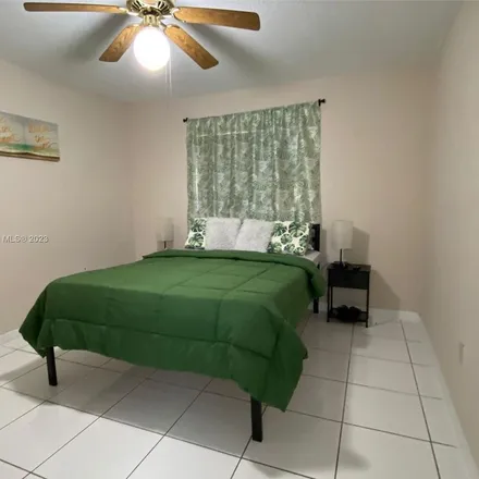 Image 9 - 4275 Northwest 18th Street, Miami, FL 33126, USA - Apartment for rent