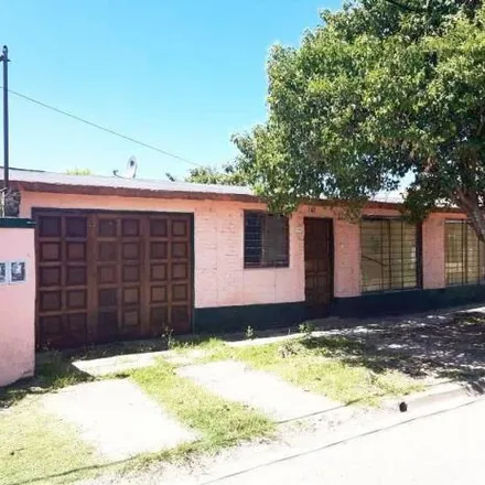 Buy this 3 bed house on Hospital Simplemente Evita in José Equiza, Partido de La Matanza
