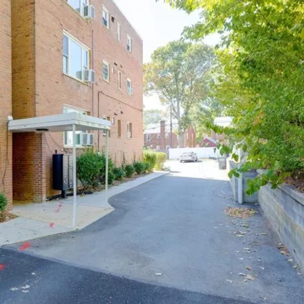 Rent this 2 bed apartment on 500 South Courthouse Road in Arlington, VA 22204