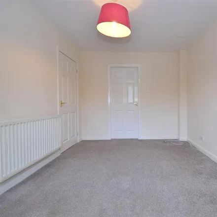 Image 3 - unnamed road, Overthorpe, WF12 9EX, United Kingdom - Townhouse for rent