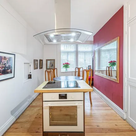 Image 3 - 20 Perrin's Walk, London, NW3 6TH, United Kingdom - House for rent