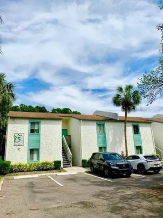Buy this 1 bed condo on 868 114th Avenue North in Saint Petersburg, FL 33716