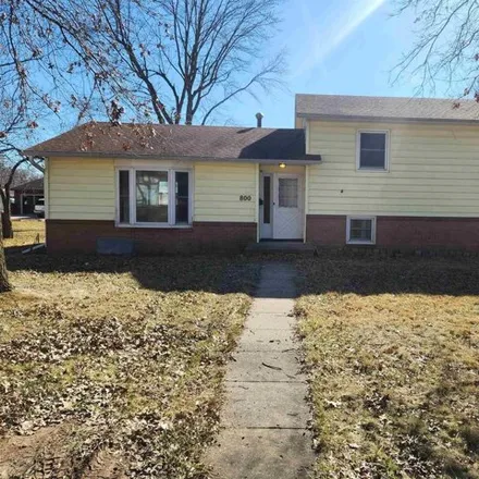 Buy this 3 bed house on 814 Iroquois Drive in Hiawatha, KS 66434