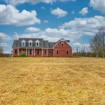 Buy this 4 bed house on 1640 County Road 16 in Florence, Alabama