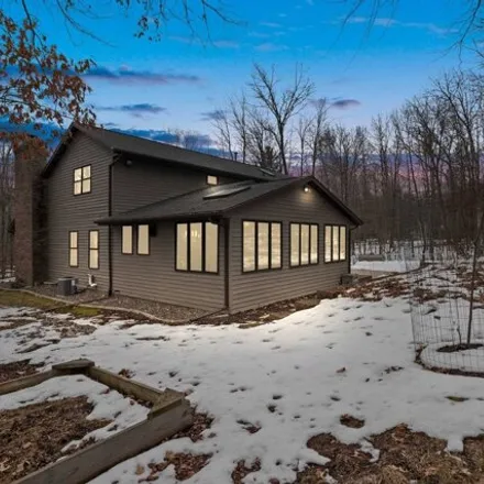 Image 3 - 6200 Aspen Drive, Little Suamico, WI 54171, USA - House for sale