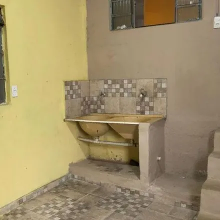 Rent this 3 bed house on Avenida Irmâ Benigna Victina de Jesus in Petrolândia, Contagem - MG