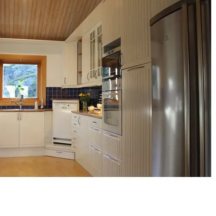 Rent this 6 bed apartment on Lexes väg 11 in 434 37 Kungsbacka kommun, Sweden