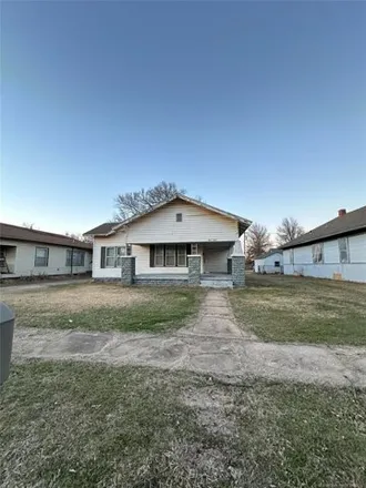 Image 2 - 360 East Oklahoma Avenue, Blackwell, OK 74631, USA - House for sale