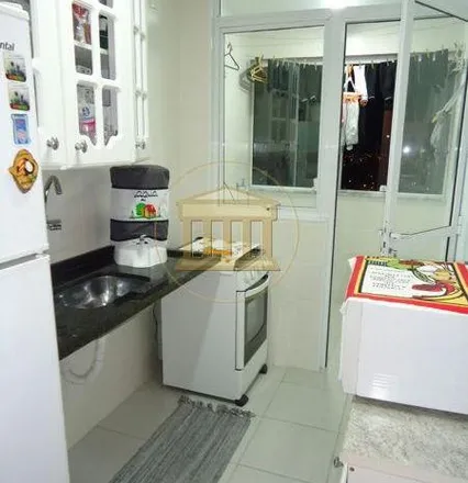 Buy this 1 bed apartment on Avenida Prefeito Moacyr Freire in Monção, Taubaté - SP
