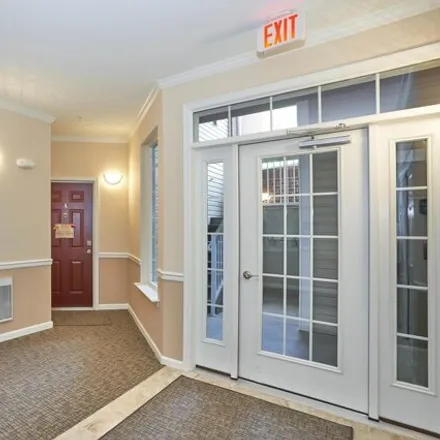 Image 5 - 4210 Mozart Brigade Lane, Chantilly, VA 22033, USA - Condo for sale