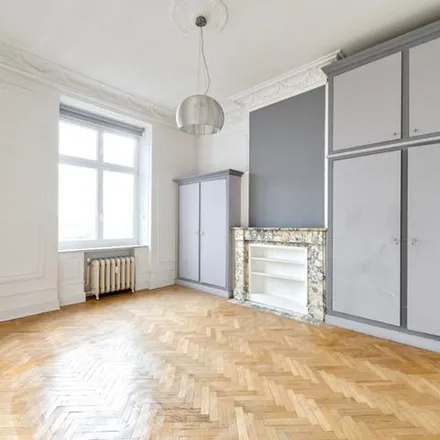 Rent this 4 bed apartment on Place Fernand Cocq - Fernand Cocqplein in 1050 Ixelles - Elsene, Belgium