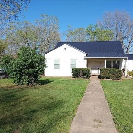 Buy this 4 bed house on 463 North Knob Street in Ironton, Iron County