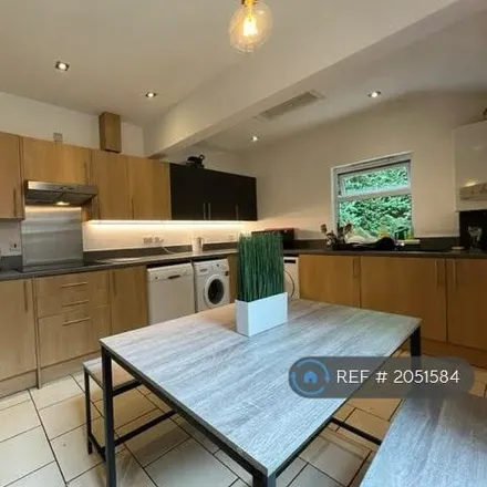 Image 7 - Tandoori Star, 86 Colwick Road, Nottingham, NG2 4DE, United Kingdom - House for rent