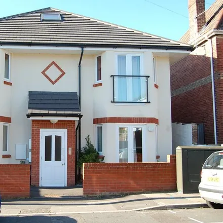 Rent this studio apartment on 1A Hardy Road in Bournemouth, Christchurch and Poole