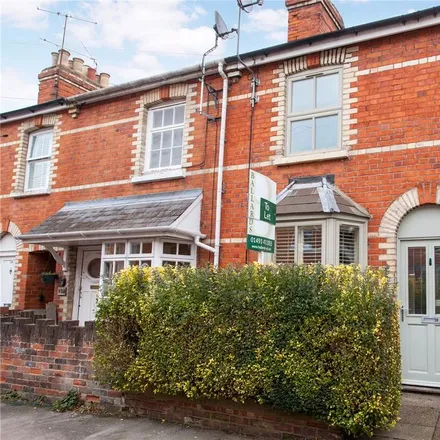 Rent this 2 bed townhouse on Albert Road in Henley-on-Thames, RG9 1SG