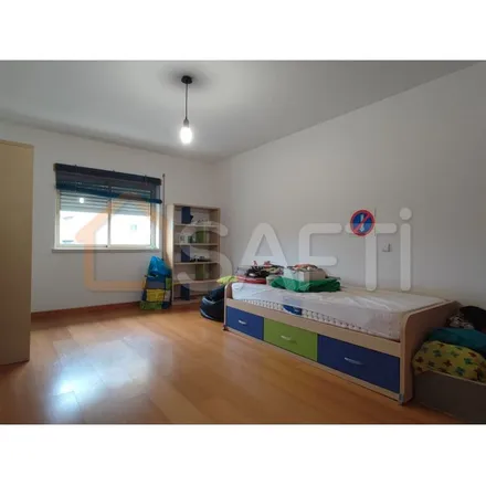 Image 2 - Rua das Almoinhas, 2425-345 Leiria, Portugal - Apartment for rent
