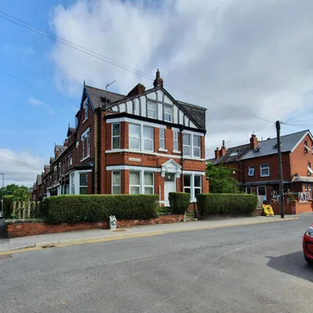 Rent this 5 bed room on 24 Delph Lane in Leeds, LS6 2HQ