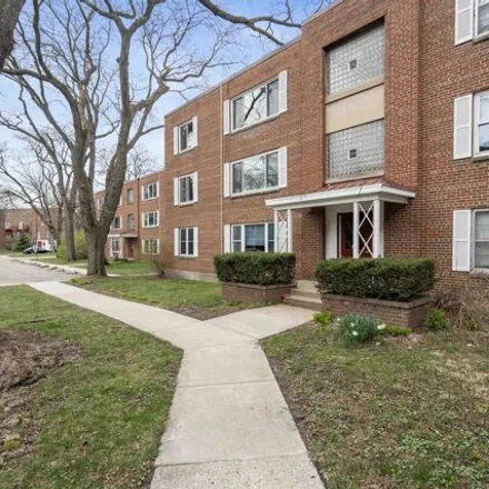 Buy this 2 bed condo on 23 Sherman Terrace in Madison, WI 53704