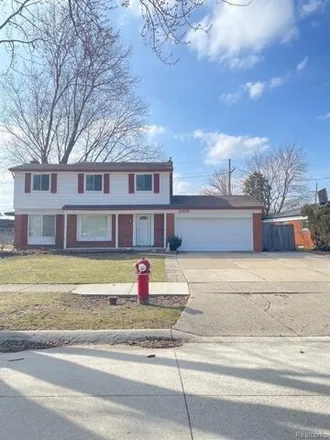 Rent this 4 bed house on 33113 Crestwell Drive in Sterling Heights, MI 48310