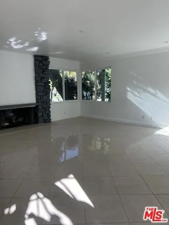 Image 4 - 18204 Lake Encino Drive, Los Angeles, CA 91316, USA - House for rent