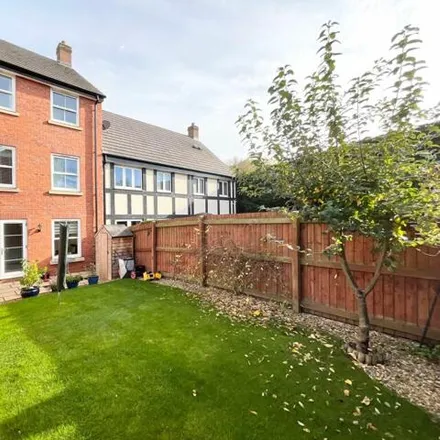 Image 4 - Saint Annes Lane, Nantwich, CW5 5EH, United Kingdom - Townhouse for sale