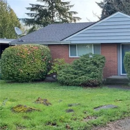 Rent this 3 bed house on 14800 9th Place Northeast in Paramount Park, Shoreline