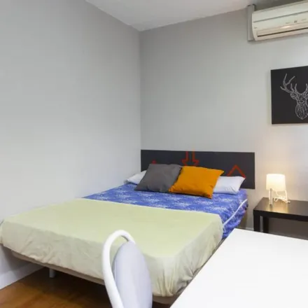 Rent this 15 bed apartment on Oysho in Calle de Alberto Aguilera, 70