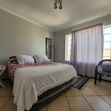 Image 7 - Dubloon Avenue, Wilgeheuwel, Roodepoort, 1734, South Africa - Apartment for rent