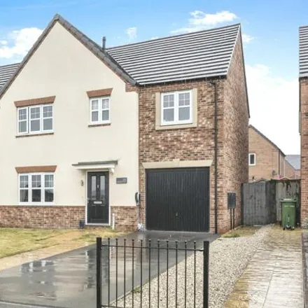 Buy this 4 bed house on Brinsley View in Bircotes, DN11 8FN