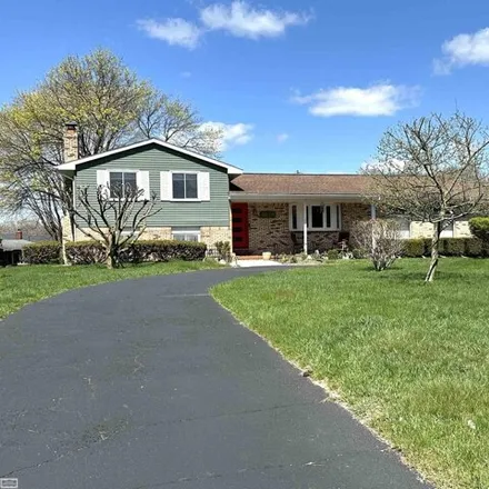 Buy this 4 bed house on 3072 West South Boulevard in Rochester Hills, MI 48309
