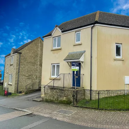 Buy this 4 bed house on Finsbury Rise in Roche, PL26 8FN