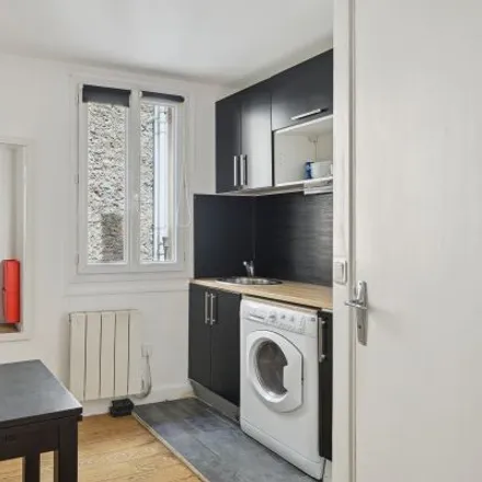 Image 5 - 34 Rue Saint-Sulpice, 75006 Paris, France - Apartment for rent