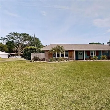 Buy this 3 bed house on 17 Fairway Circle in New Smyrna Beach, FL 32168