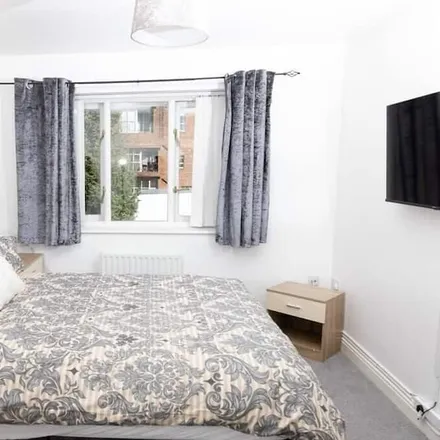 Rent this 3 bed duplex on Cumberland in CA2 5SG, United Kingdom