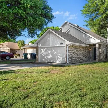 Image 2 - 9013 Gainsborough Ct, Fort Worth, Texas, 76134 - House for sale