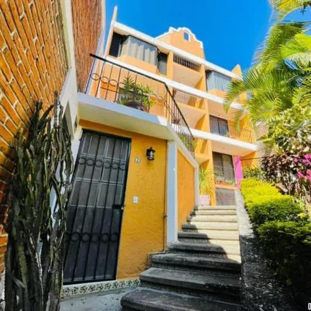 Buy this 8 bed house on Calle Carlos Cuauglia in Gualupita, 62270 Cuernavaca