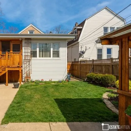 Image 2 - 5659 West Cornelia Avenue, Chicago, IL 60634, USA - House for sale