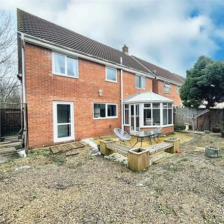Buy this 4 bed house on 16 The Seven Acres in Worle, BS24 7BU