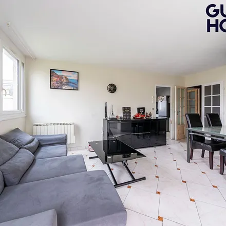Rent this 4 bed apartment on 4 Rue Raymond Eglin in 77176 Savigny-le-Temple, France
