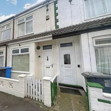 Buy this 2 bed townhouse on Essex Street in Hull, HU4 6PR